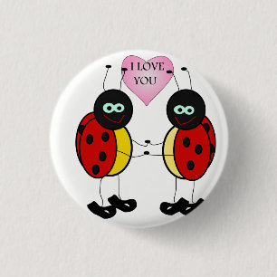 Ladybugs zusammen halten Händchen in der Liebe Button