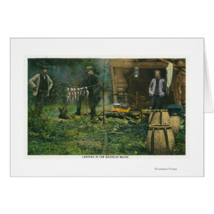 Lager-Boden-Szene des Mann-Campings in Maine