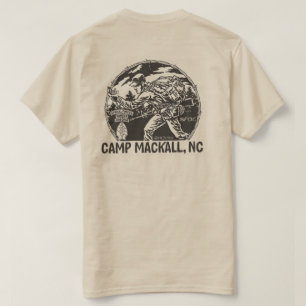 "Lager Mackall" - dreifache Überdachung - hinter T-Shirt
