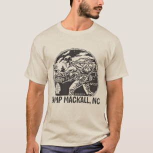 "Lager Mackall" - langer Vorsprung - Front T-Shirt