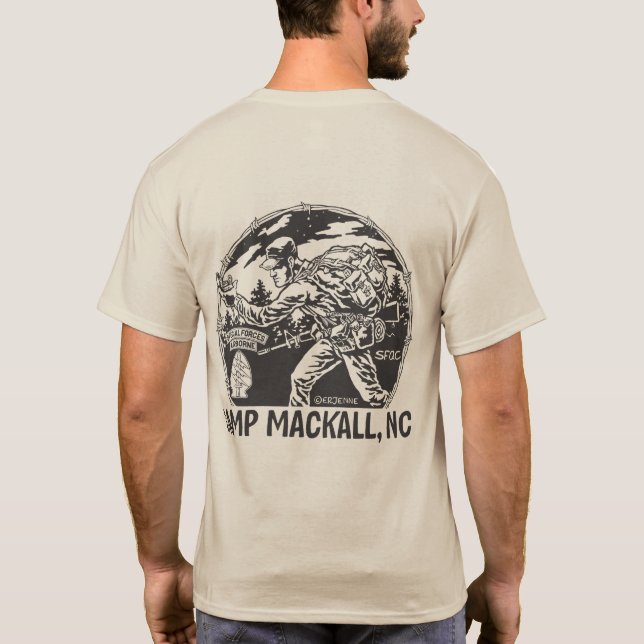 "Lager Mackall" - langer Vorsprung - hinter T-Shirt (Rückseite)
