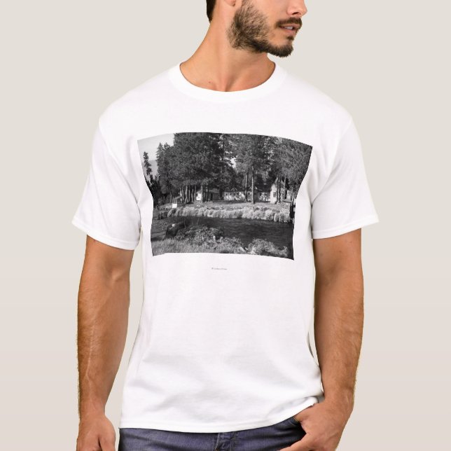 Lager Sherman, Oregon-Ansicht von Rogers-Kabinen T-Shirt (Vorderseite)