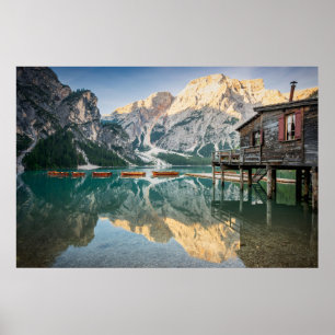 Lago di Braies in den Dolomiten in Italien Poster