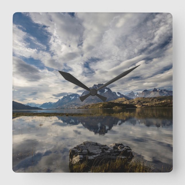 Lago Gray. Cordillera del Paine 2 Quadratische Wanduhr (Vorderseite)