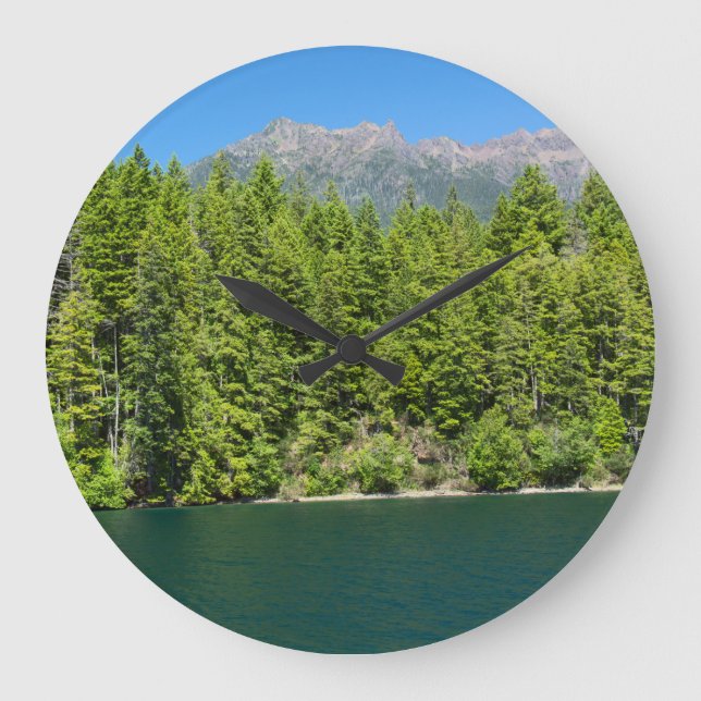 Lake Cushman in Summer Clock Große Wanduhr (Vorderseite)