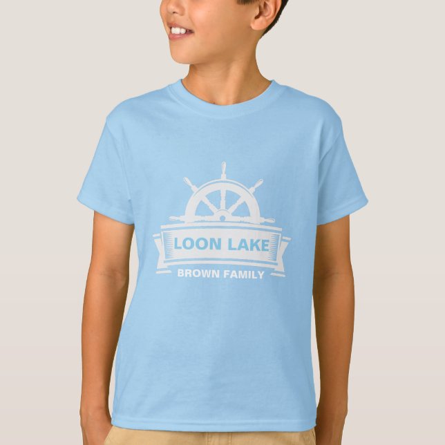 Lake House Lenkrad Familienname T-Shirt (Vorderseite)