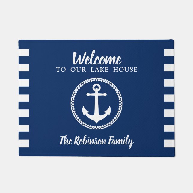 Lake House und Familienname mit Anchor Navy Blue Fußmatte (Vorderseite)