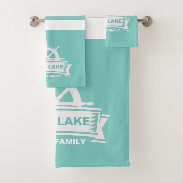 Lake House Vacation Family Badhandtuch Set (Insitu)