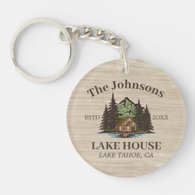 Lake House Wood Themed Family Name Personalisiert Schlüsselanhänger (Vorderseite)