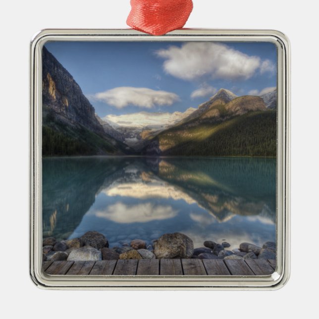 Lake Louise bei Sonnenaufgang, Banff National Park Ornament Aus Metall (Vorne)