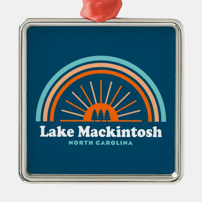 Lake Mackintosh North Carolina Rainbow Ornament Aus Metall (Vorne)