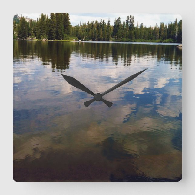 Lake Time! Quadratische Wanduhr (Vorderseite)