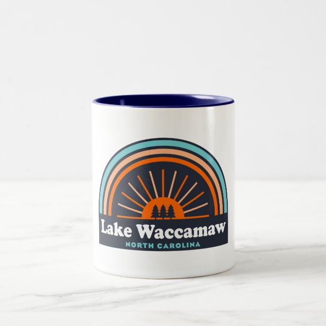 Lake Waccamaw North Carolina Rainbow Zweifarbige Tasse (Mittel)
