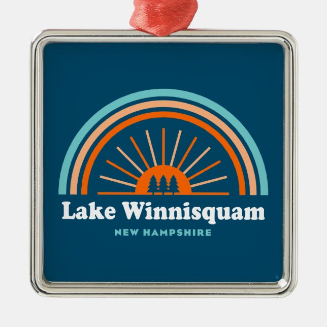 Lake Winnisquam New Hampshire Rainbow Ornament Aus Metall (Vorne)