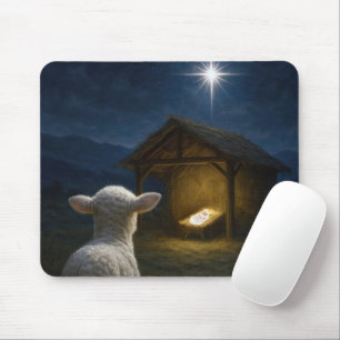 Lamm, das Baby Jesus in einer Krippe betrachtet Mousepad