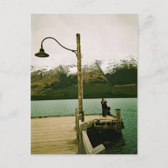 Lamppost und Gebirge - Neuseeland Postkarte (Vorderseite)