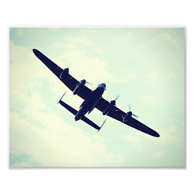 Lancaster Bomber im Flug. Fotodruck (Vorne)