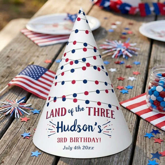 Land der Drei! 4. Juli 3. Geburtstag Partyhütchen (Von Creator hochgeladen)