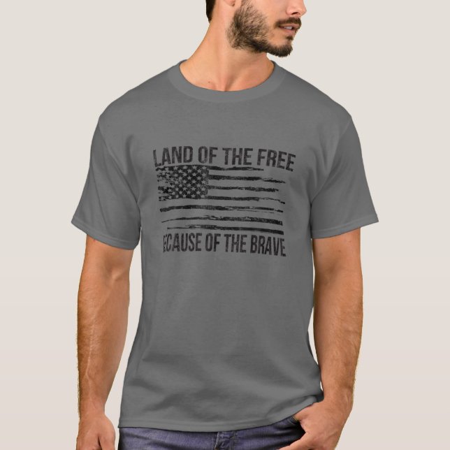 Land der Freiheit wegen der tapferen Patrioten am T-Shirt (Vorderseite)