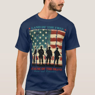 Land der Freiheit wegen der Tapferkeit T-Shirt