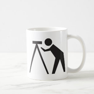 Land-Feldmesser bei der Arbeit Tasse