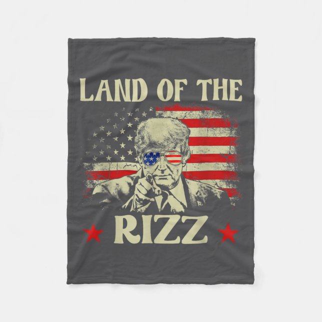 Land Of The Rizz Funny Patriotic Trump 4th Of July Fleecedecke (Vorderseite)