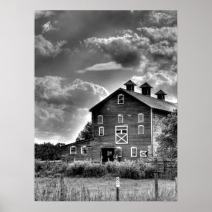Land Stallwolken in Schwarz und Weiß Poster