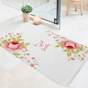 Landhausstil-Monogramm mit rosa Rosen in der Ecke Badematte