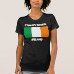 Landkreis Dublin, Irland mit irischer Flagge T-Shirt<br><div class="desc">Landkreis Dublin, Irland mit irischer Flagge. Landkreis Dublin ist ein ehemaliger Landkreis ist Irland, gelegen in Leinster-Provinz. Landkreis Dublin wurde in Dun Laoghaire-Rathdown, Fingal und Süddublin, zusätzlich zum Dublin-Stadtrat unterteilt. Städtische Bereiche im Landkreis Dublin umfassen Dublin, Tallaght, Blanchardstown, Schwerter, Dun Laoghaire, Balbriggan, Malahide, Skerries, Portmarnock, Eile, Donabate und Lusk. Viele...</div>