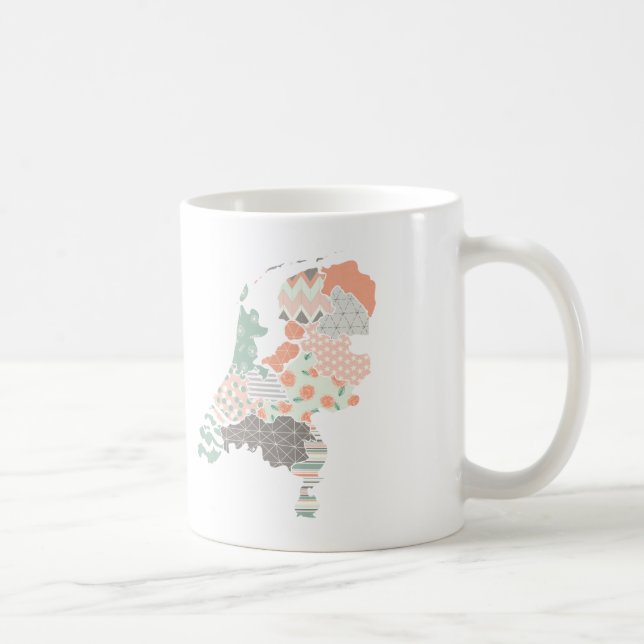 Ländliche Provinz Karte Geometric Patchwork Style Tasse (Rechts)