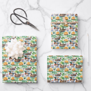 Ländliche Stockenten auf Seerosenblättern im See Geschenkpapier Set