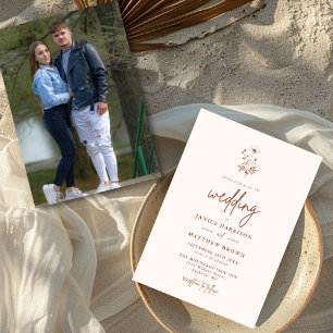 Ländliche Wildblumen Boho Terrakotta Foto Hochzeit Einladung