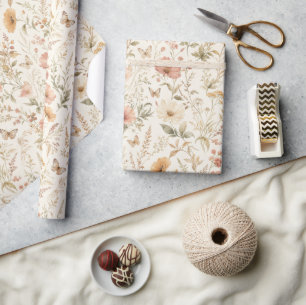 Ländlicher Schick mit Wildblumen-Schmetterlings-Bl Geschenkpapier