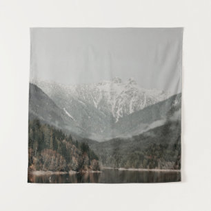 LANDSCHAFT AUS BÄUMEN UND BERG WANDTEPPICH