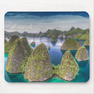 Landschaft der Insel Wayag, Indonesien Mousepad