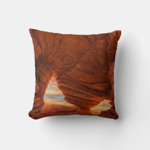 Landschaft einer erodierten Sandsteinhöhle Kissen