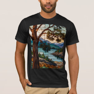 Landschaft einer rustikalen Bergkette in Buntglas T-Shirt