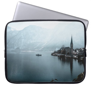 LANDSCHAFT FOTO DES WASSERKÖRPERS IN DER NÄHE DES  LAPTOPSCHUTZHÜLLE