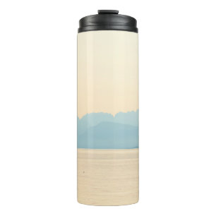 LANDSCHAFT FOTO EINES BERGES UND WASSERKÖRPERS THERMOSBECHER