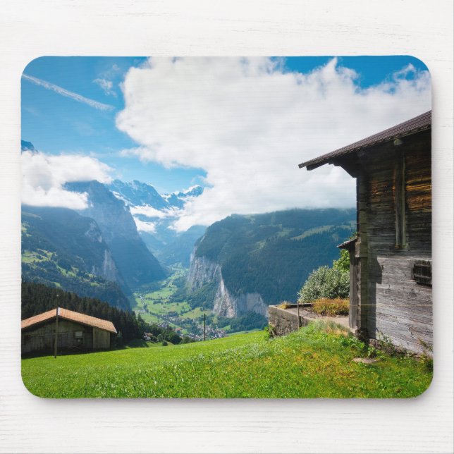 Landschaft im Lauterbrunnen Tal der Schweiz Mousepad (Vorne)