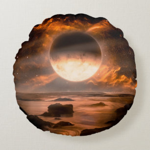 Landschaft in fantasievoller Alien mit flammendem Rundes Kissen
