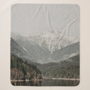 Landschaft mit Bäumen und Berg Sherpadecke