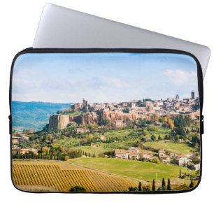 Landschaft über Orvieto Laptopschutzhülle