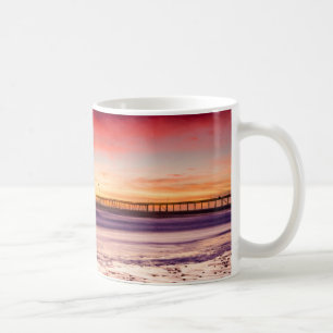 Landschaft und Pier bei Sonnenuntergang, CA Tasse