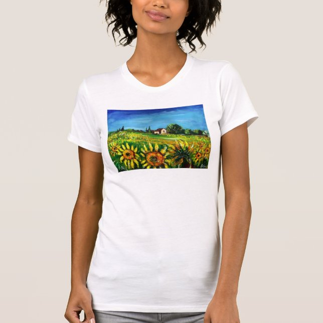 LANDSCHAFT UND SONNENBLUMEN IN TOSKANA T-Shirt (Vorderseite)