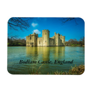 Landschaftlich Bodiam Castle in East Sussex Englan Magnet