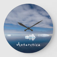 Landschaftlich schwimmendes Foto mit Text