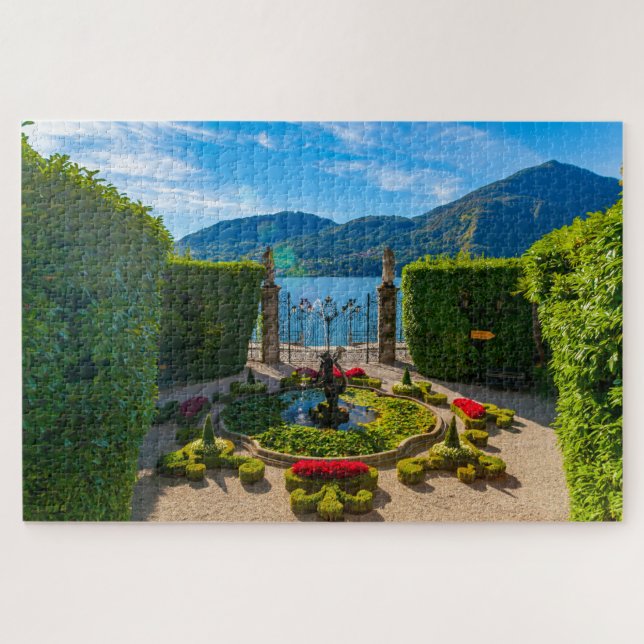 Landschaftliche Aussicht auf den Garten in Villa a Puzzle (Horizontal)