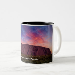 Landschaftliche Fotografie - Uluru bei Sunset Zweifarbige Tasse