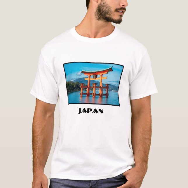 Landschaftliche Landschaft mit dem japanischen Tor T-Shirt (Vorderseite)